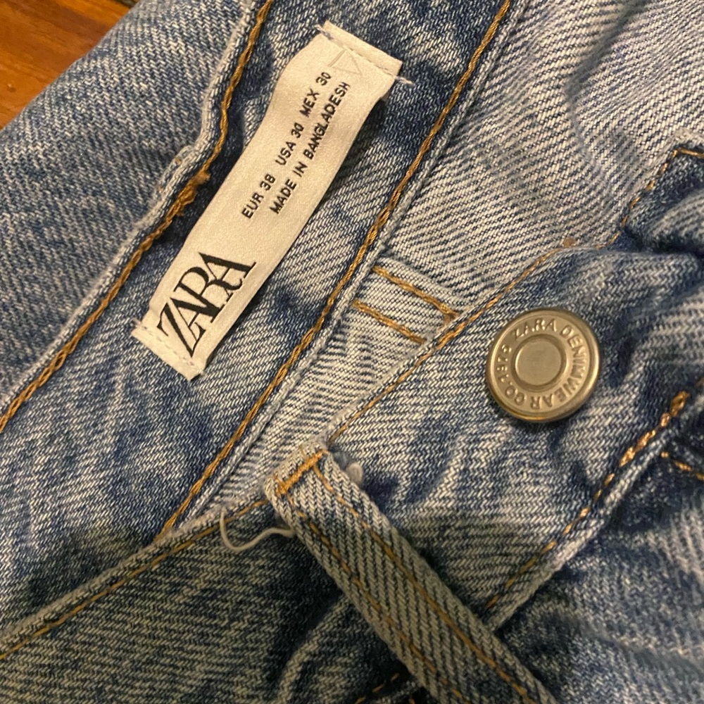 Zara Light Blue Relaxed Jeans - Picture 2 of 5